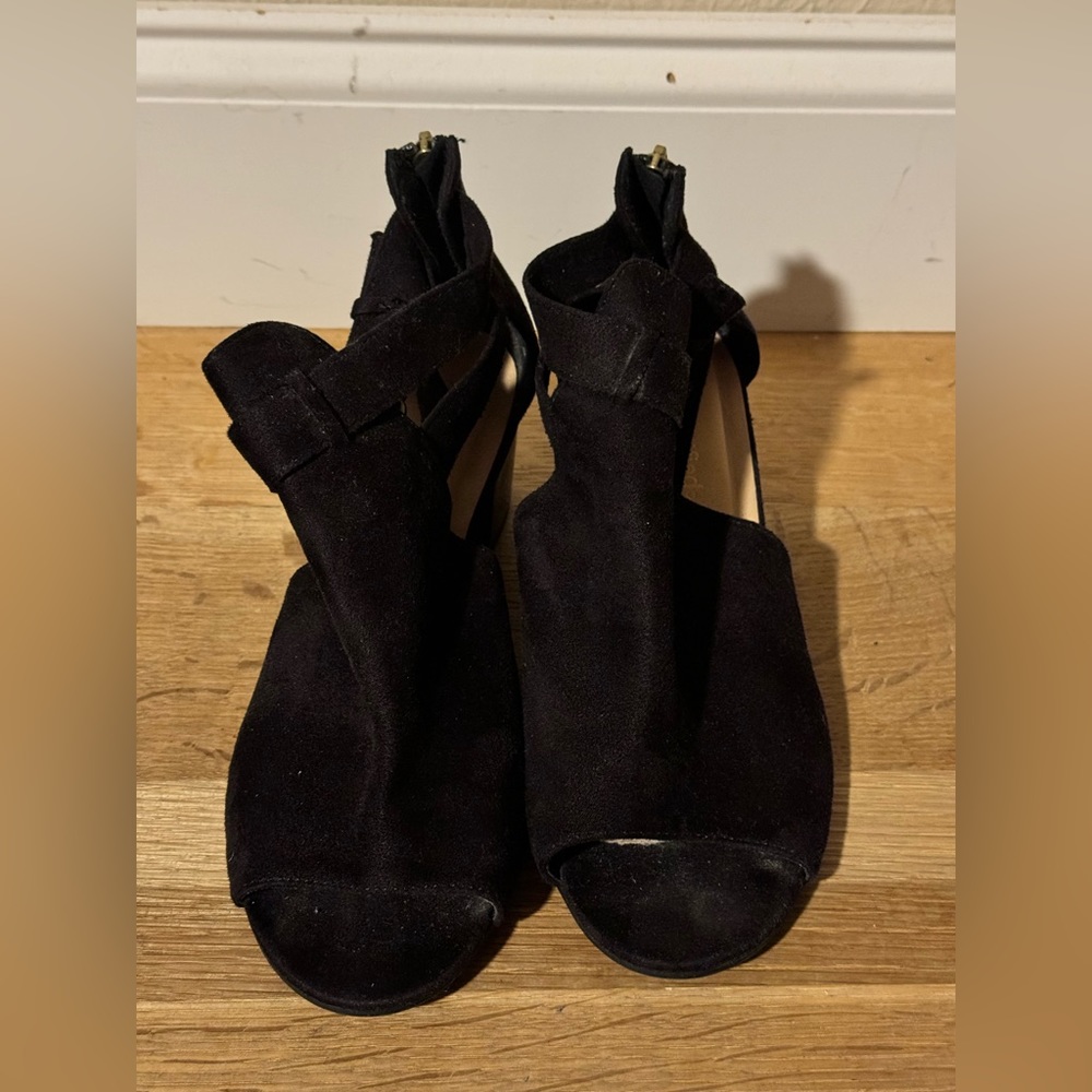 Black bootie - Picture 5 of 10